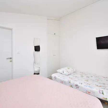 Apartment Ana Tucepi Exterior photo